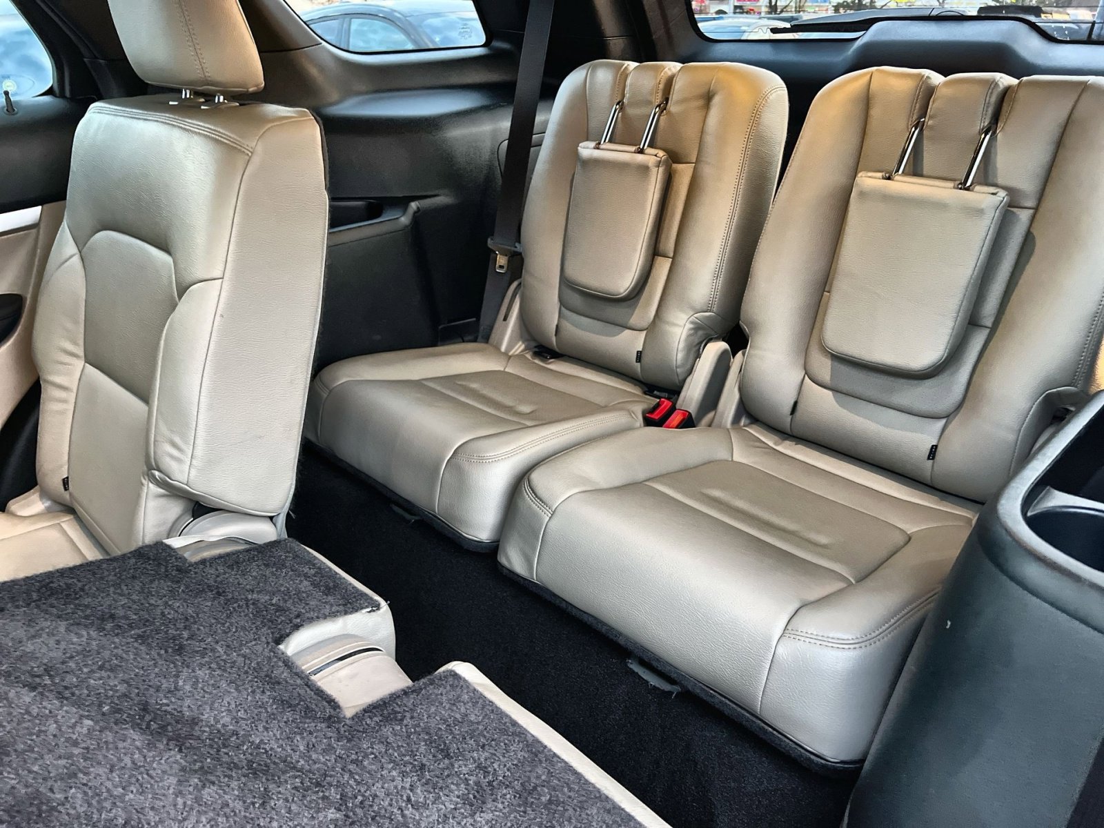 Certified 2019 Ford Explorer 4WD w/ Class III Trailer Tow Package image 24