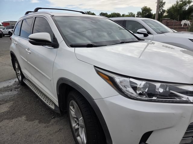 Used 2019 Toyota Highlander Limited FWD image 4