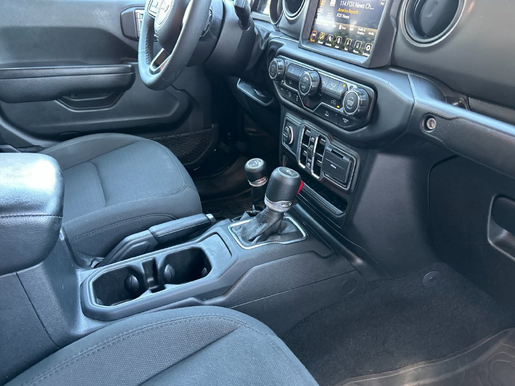 Used 2023 Jeep Gladiator Sport AWD/4WD image 14