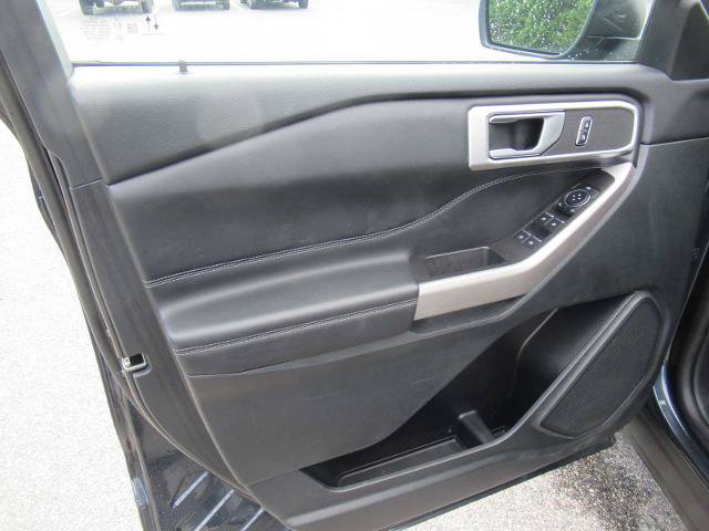 Certified 2023 Ford Explorer XLT w/ Equipment Group 202A AWD/4WD image 15