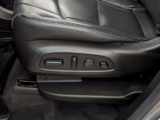 Used 2021 Buick Enclave Avenir w/ Avenir Technology Package AWD/4WD image 12
