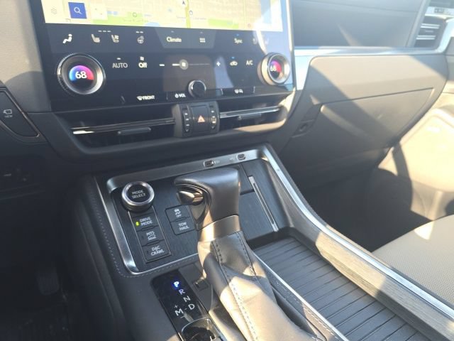 Used 2024 Lexus GX 550 AWD/4WD image 17