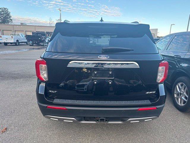 Certified 2023 Ford Explorer XLT w/ Equipment Group 202A AWD/4WD image 19