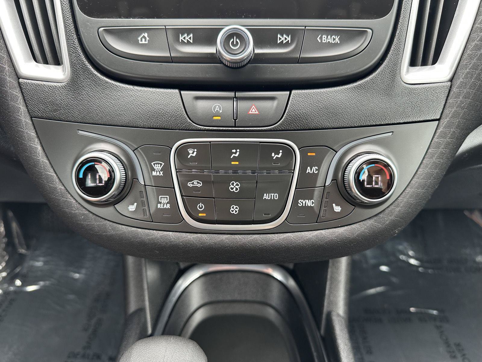 Used 2025 Chevrolet Malibu LT FWD image 26