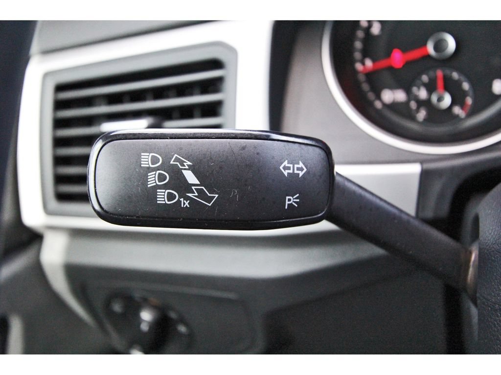 Used 2021 Volkswagen Atlas Cross Sport SE FWD image 16