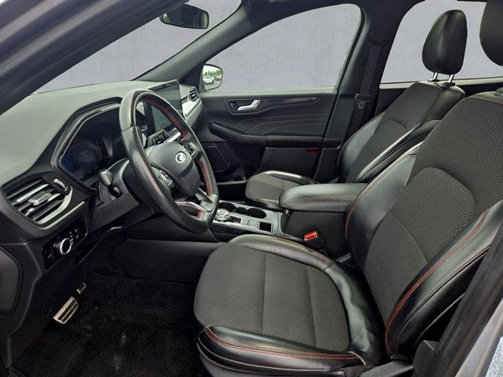 Certified 2024 Ford Escape ST-Line w/ Tech Pack #1 AWD/4WD image 11