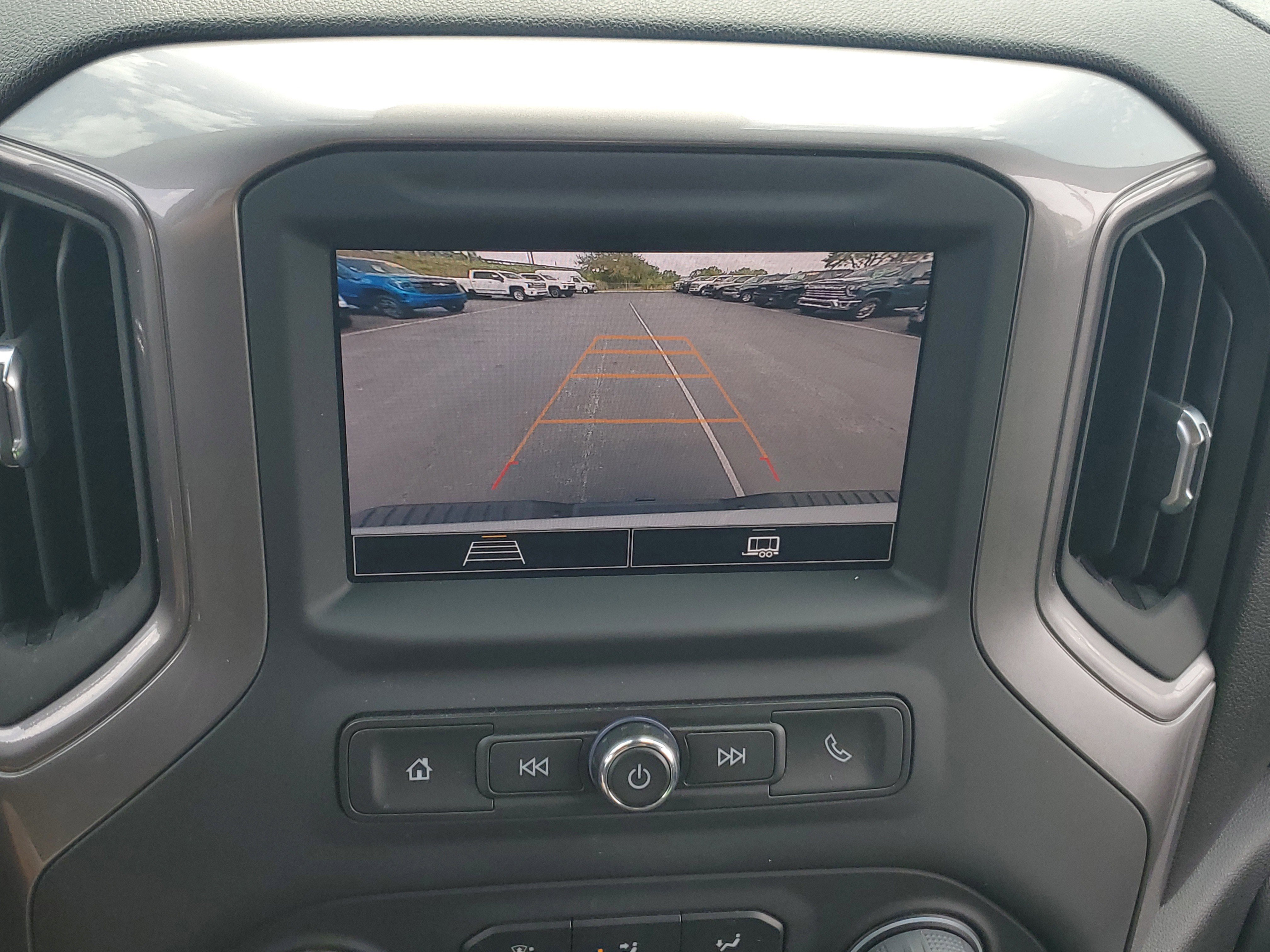 Used 2024 Chevrolet Silverado 2500 Custom w/ Custom Value Package image 27