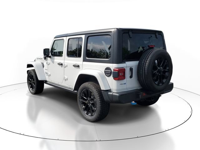 Used 2022 Jeep Wrangler Unlimited Sahara w/ Cold Weather Group AWD/4WD image 4