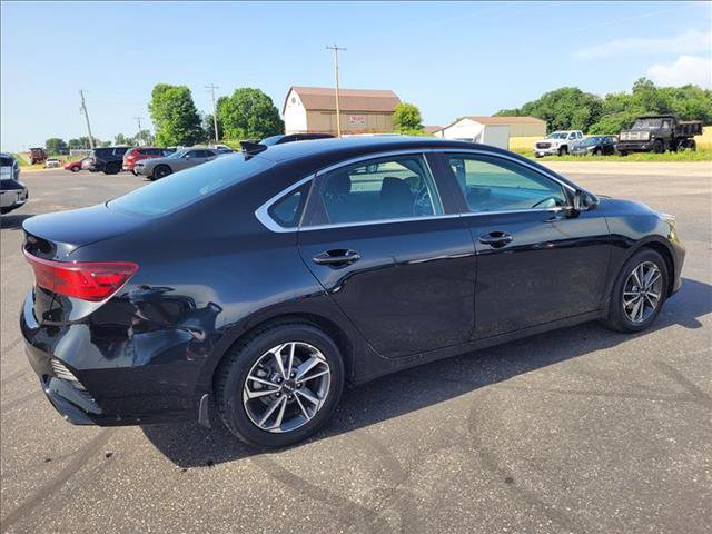 Used 2024 Kia Forte Sedan FWD image 5