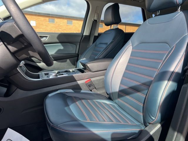 Certified 2024 Ford Edge SEL w/ Sport Appearance Package image 19