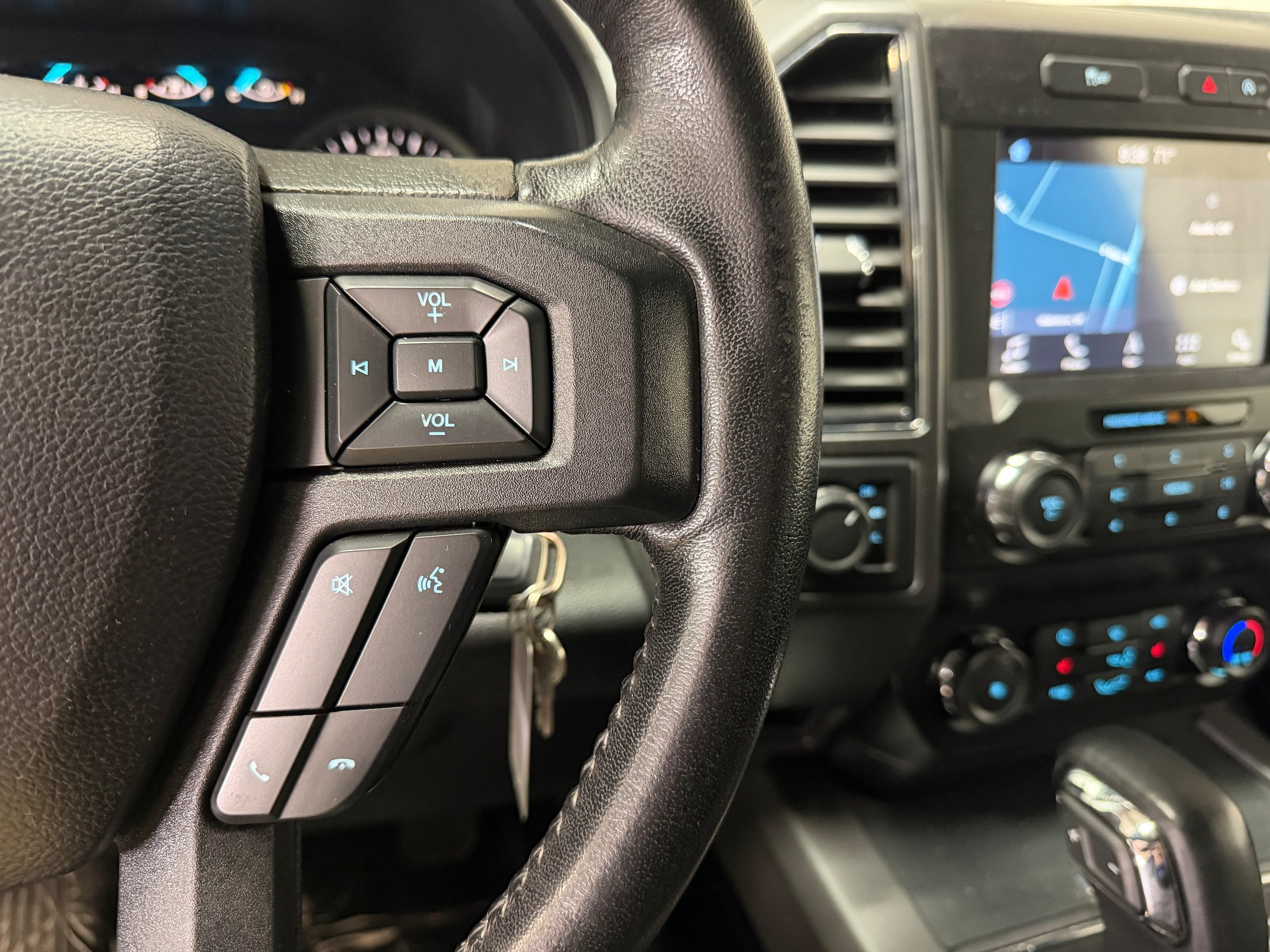 Certified 2019 Ford F150 XLT w/ Equipment Group 302A Luxury AWD/4WD image 19