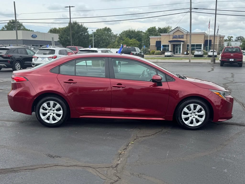 Used 2025 Toyota Corolla LE FWD image 20