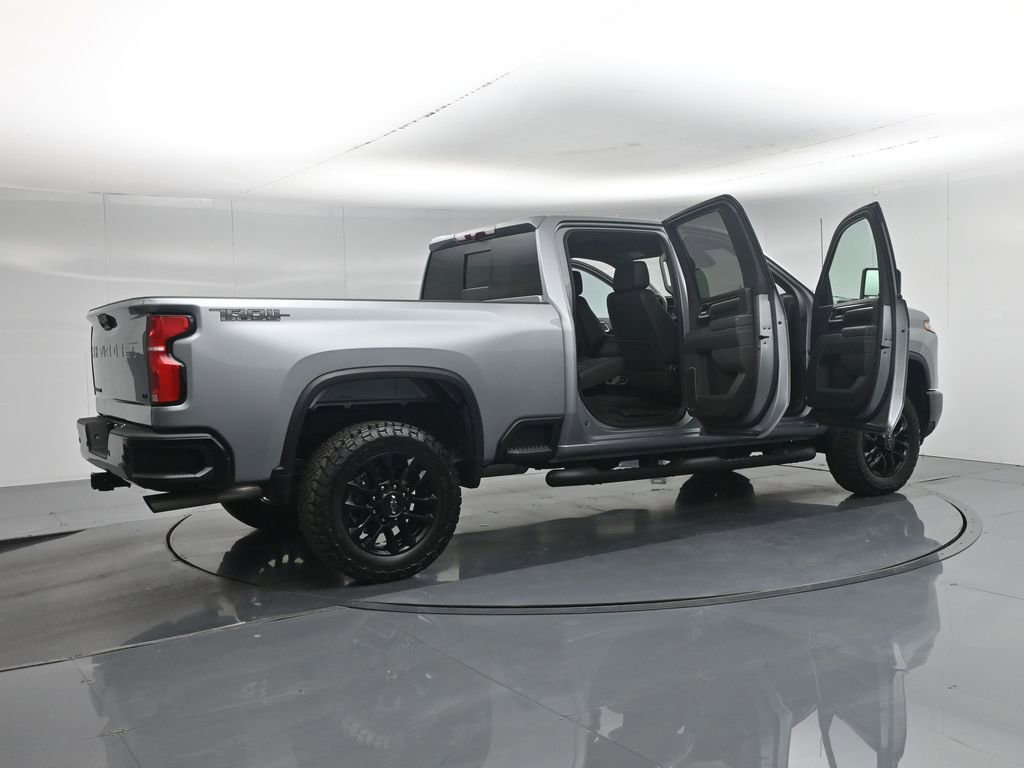 Used 2025 Chevrolet Silverado 2500 LT w/ Trail Boss Package AWD/4WD image 6