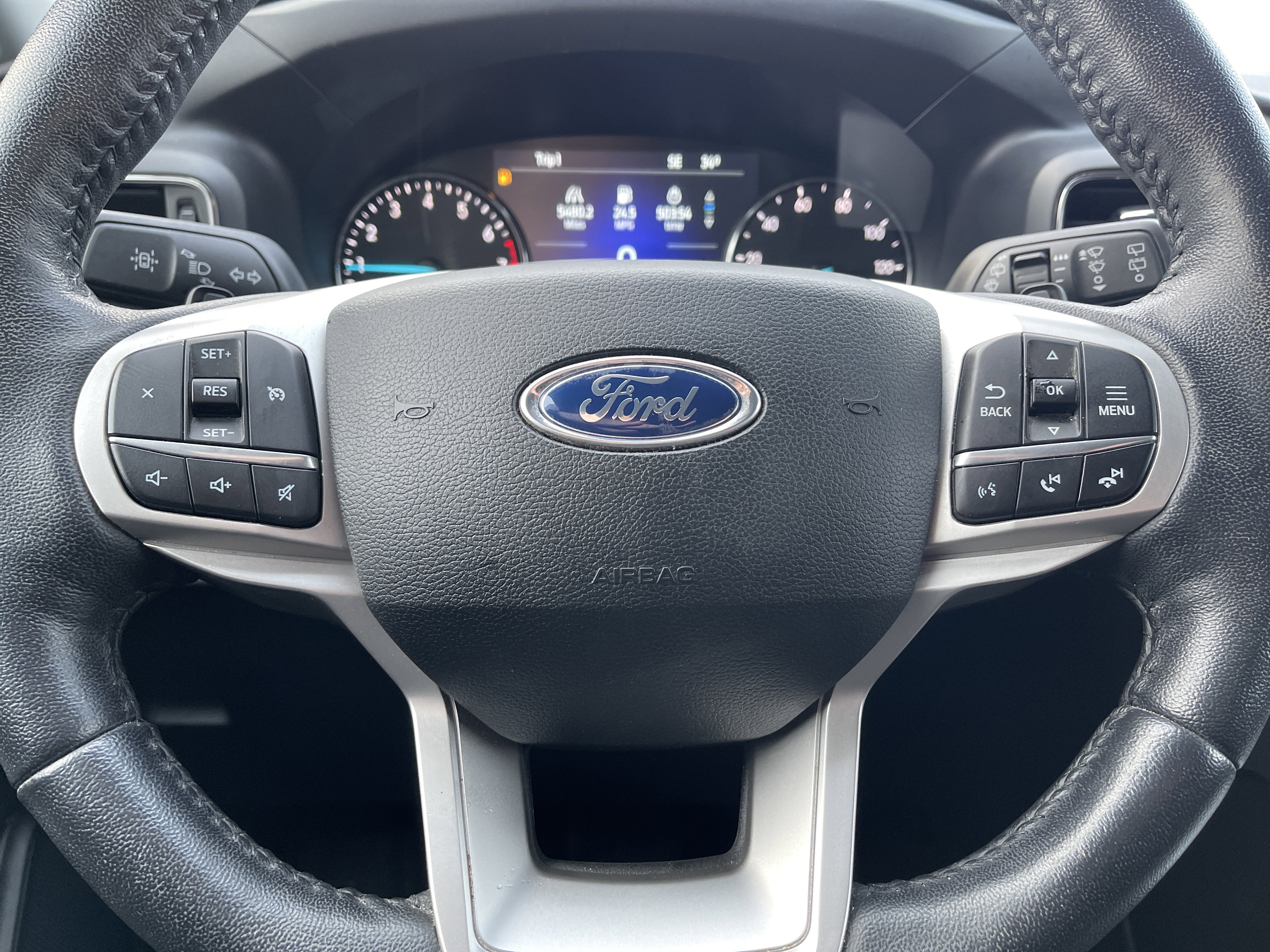 Certified 2020 Ford Explorer XLT w/ Equipment Group 202A image 15