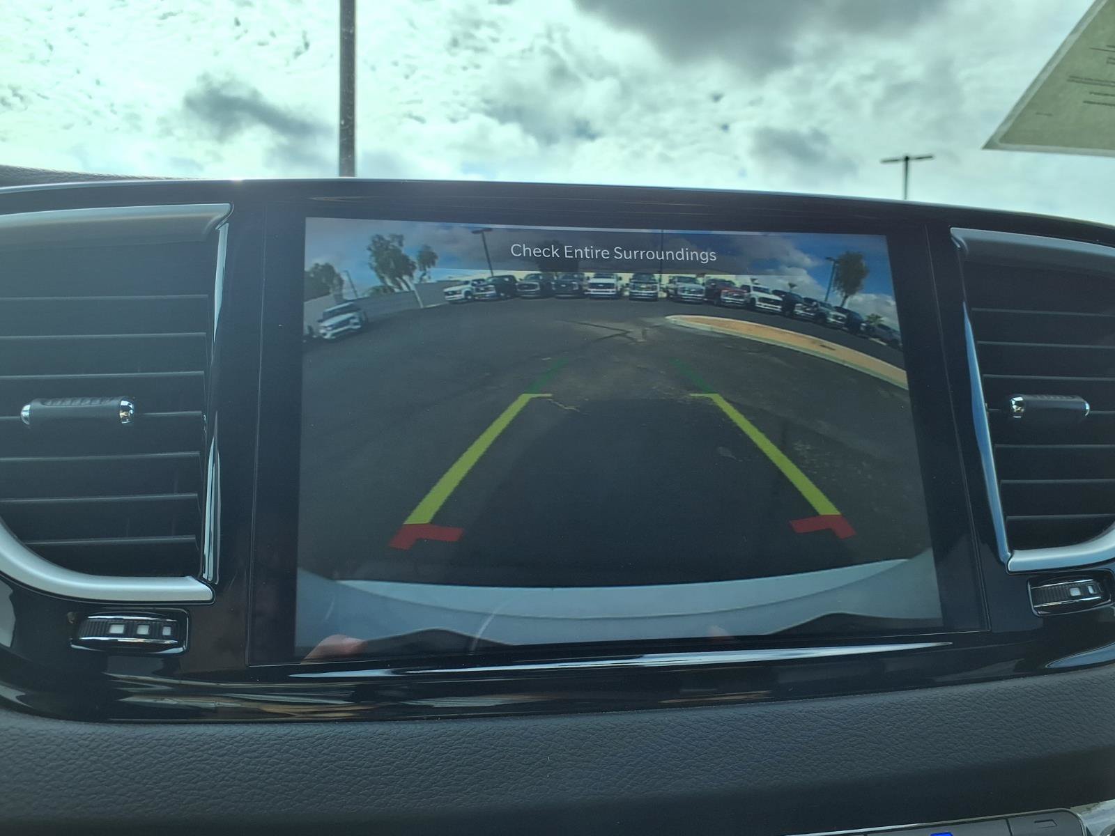 Used 2025 Chrysler Pacifica Select FWD image 25