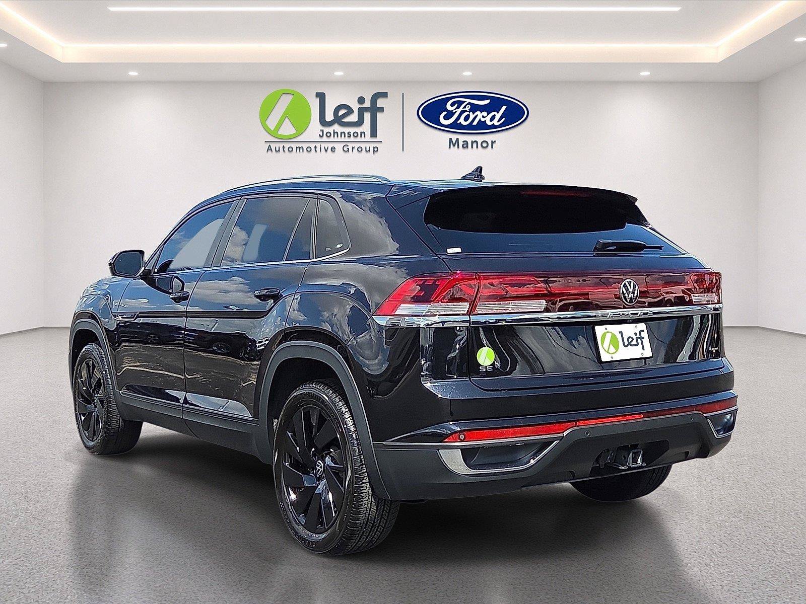 Used 2024 Volkswagen Atlas Cross Sport SE w/ Panoramic Sunroof Package AWD/4WD image 5