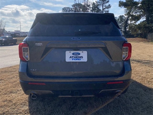 Certified 2021 Ford Explorer XLT w/ Equipment Group 202A image 4