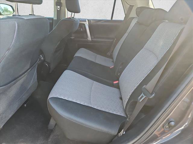 Used 2018 Toyota 4Runner SR5 AWD/4WD image 18
