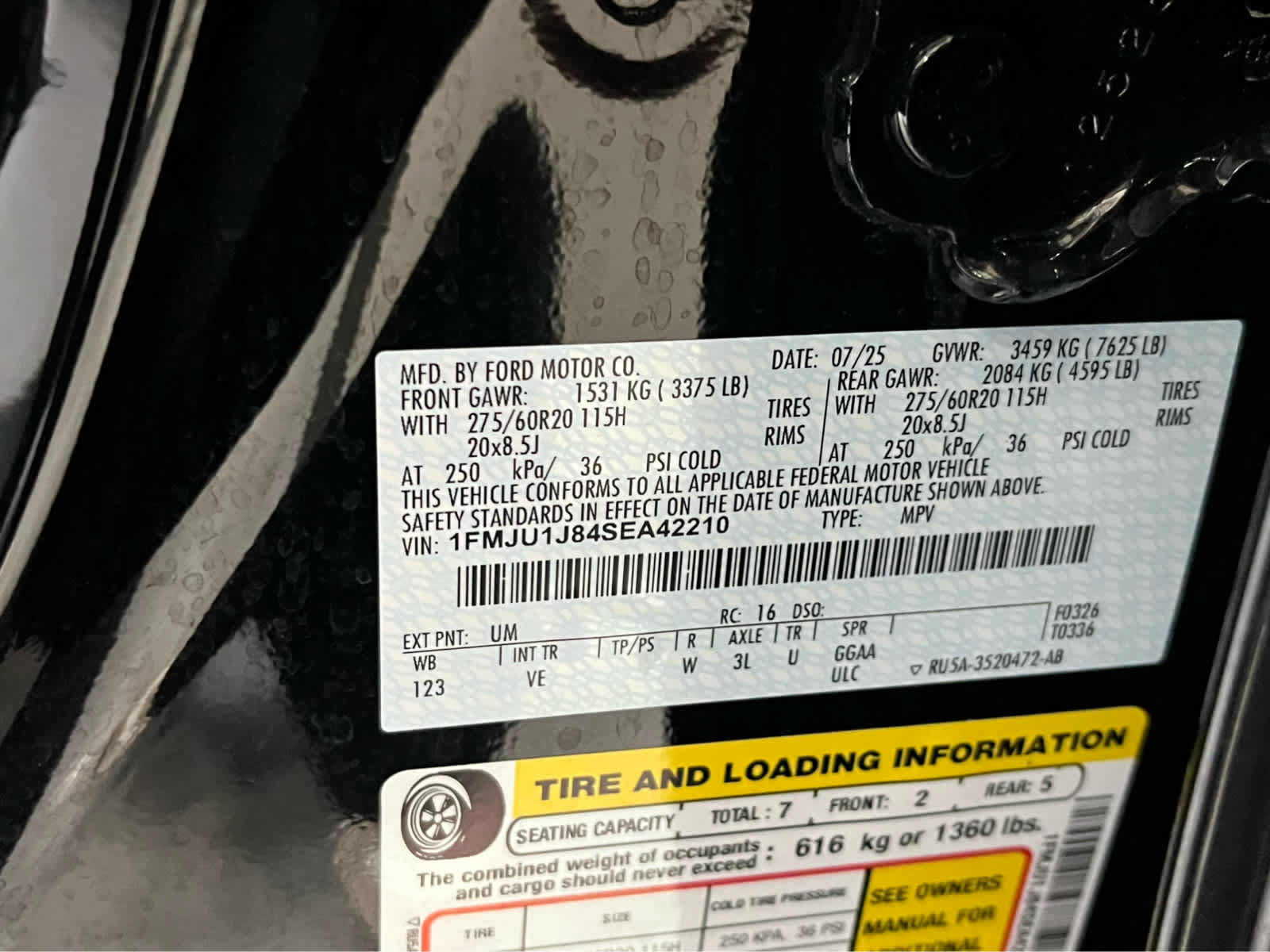 Certified 2025 Ford Expedition Active AWD/4WD image 25