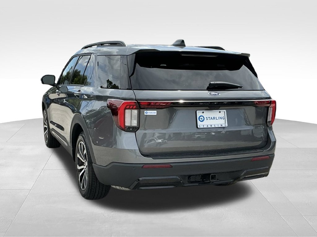 Certified 2025 Ford Explorer ST-Line w/ Premium Package RWD image 6