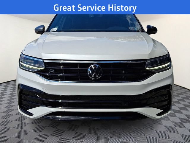 Used 2023 Volkswagen Tiguan SE R-Line AWD/4WD image 2