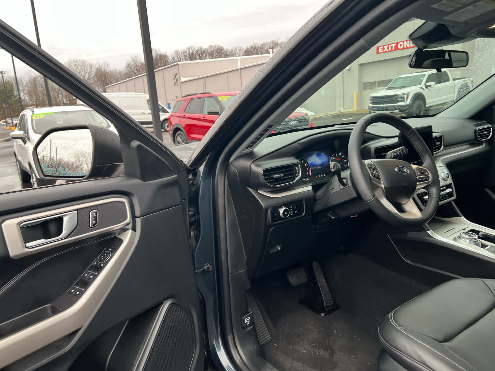 Certified 2023 Ford Explorer XLT w/ Equipment Group 202A image 13