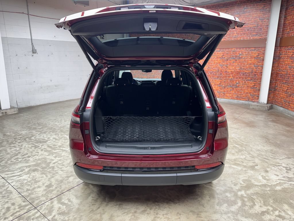 Used 2022 Jeep Grand Cherokee Altitude AWD/4WD image 25