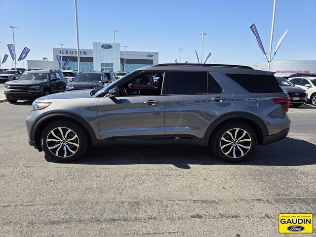 Certified 2023 Ford Explorer ST-Line w/ Class IV Trailer Tow Package RWD image 4