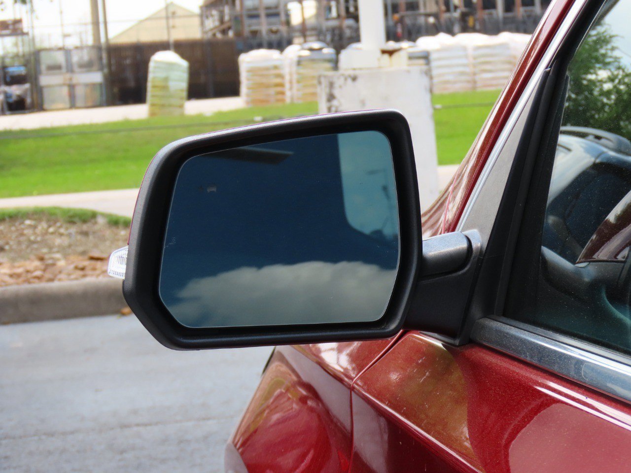 Used 2023 Chevrolet Traverse LT image 16