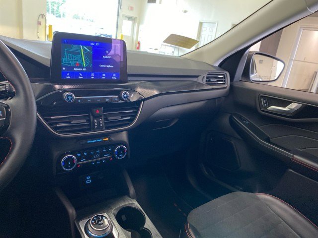 Certified 2022 Ford Escape SEL w/ SEL Stealth AWD Package image 14