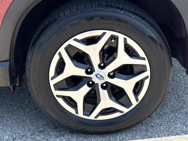 Used 2019 Subaru Forester Premium w/ All-Weather Package AWD/4WD image 9