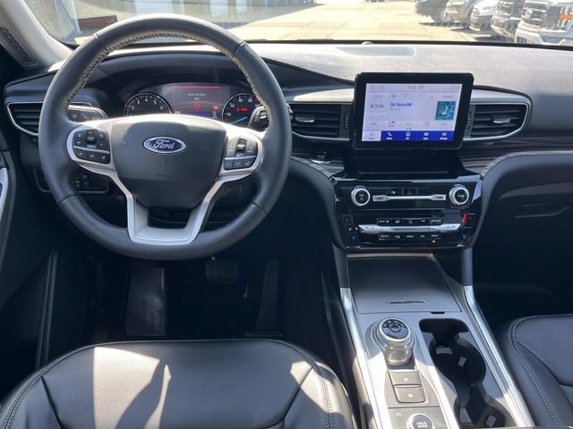 Certified 2023 Ford Explorer Limited w/ Equipment Group 301A image 13