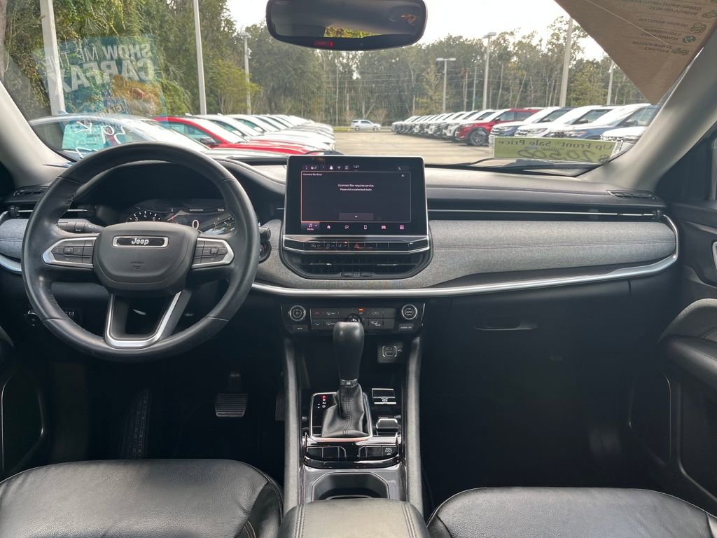 Used 2022 Jeep Compass Latitude image 11