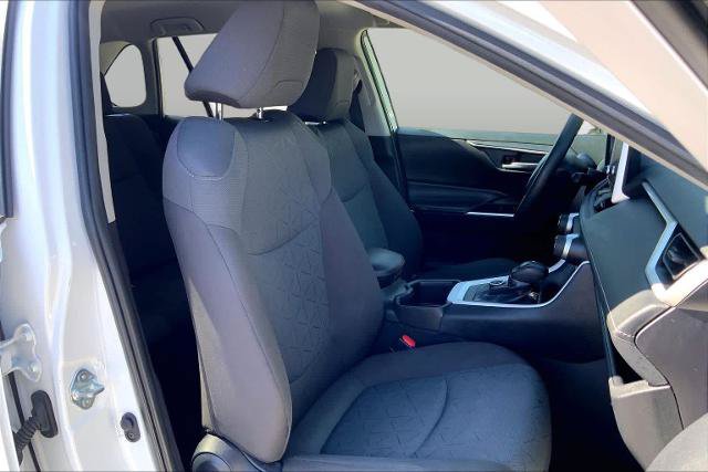 Used 2025 Toyota RAV4 XLE AWD/4WD image 8