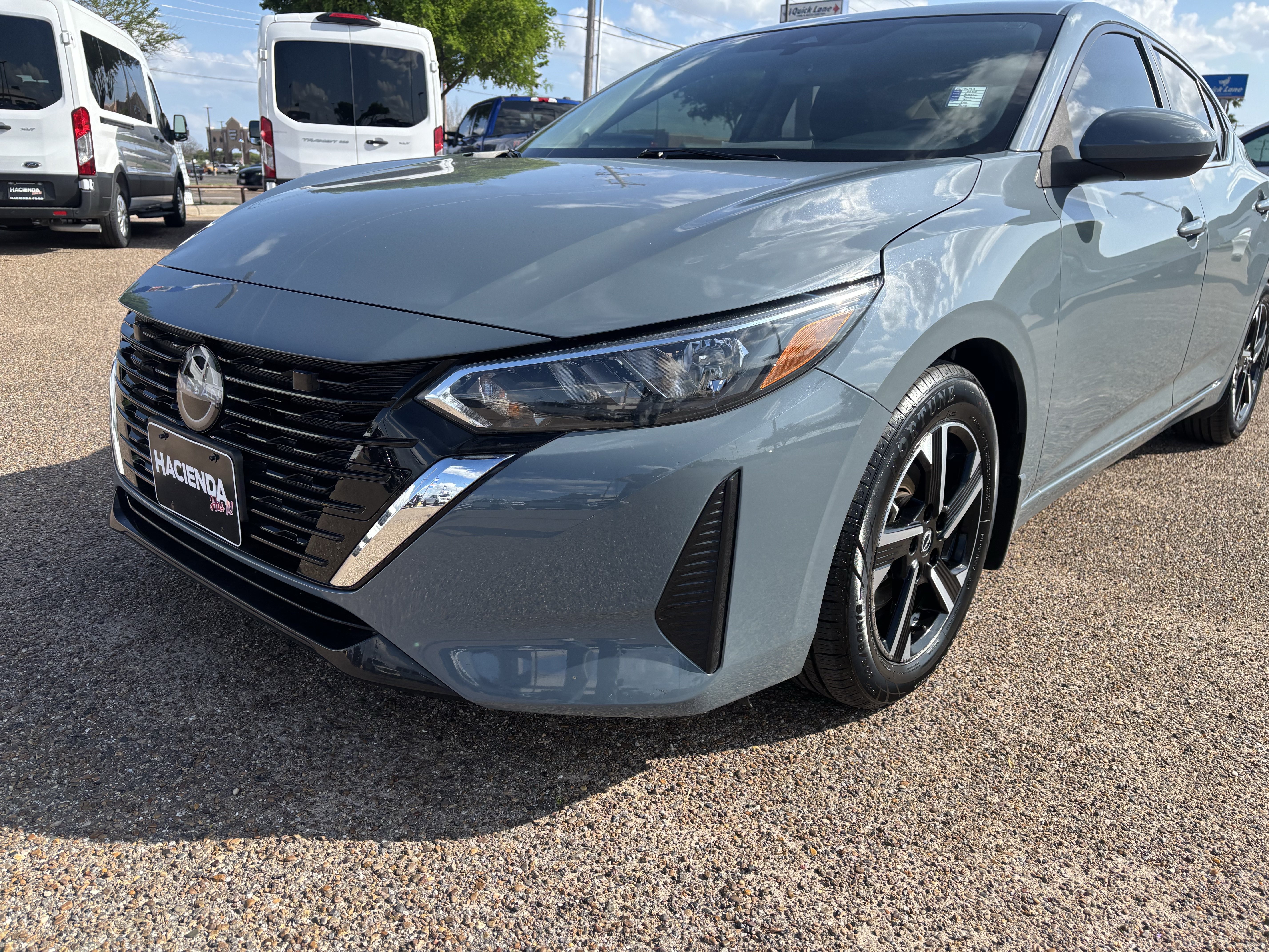 Used 2025 Nissan Sentra SV FWD image 7