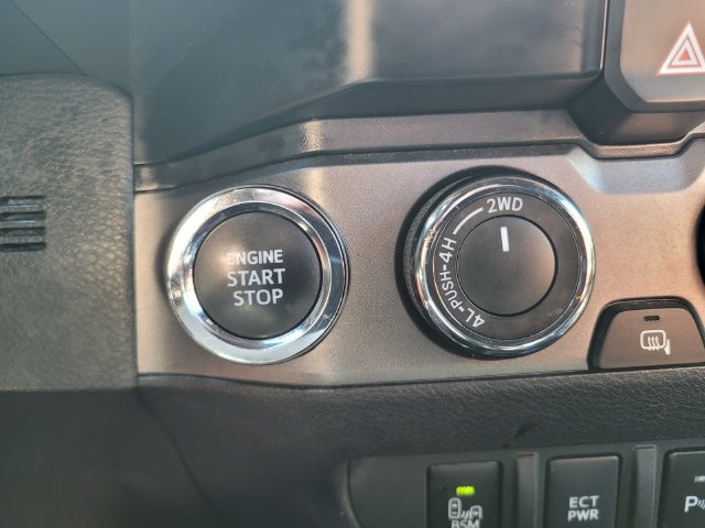 Used 2022 Toyota Tacoma TRD Off-Road w/ Technology Package AWD/4WD image 26