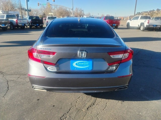 Used 2018 Honda Accord Touring image 6