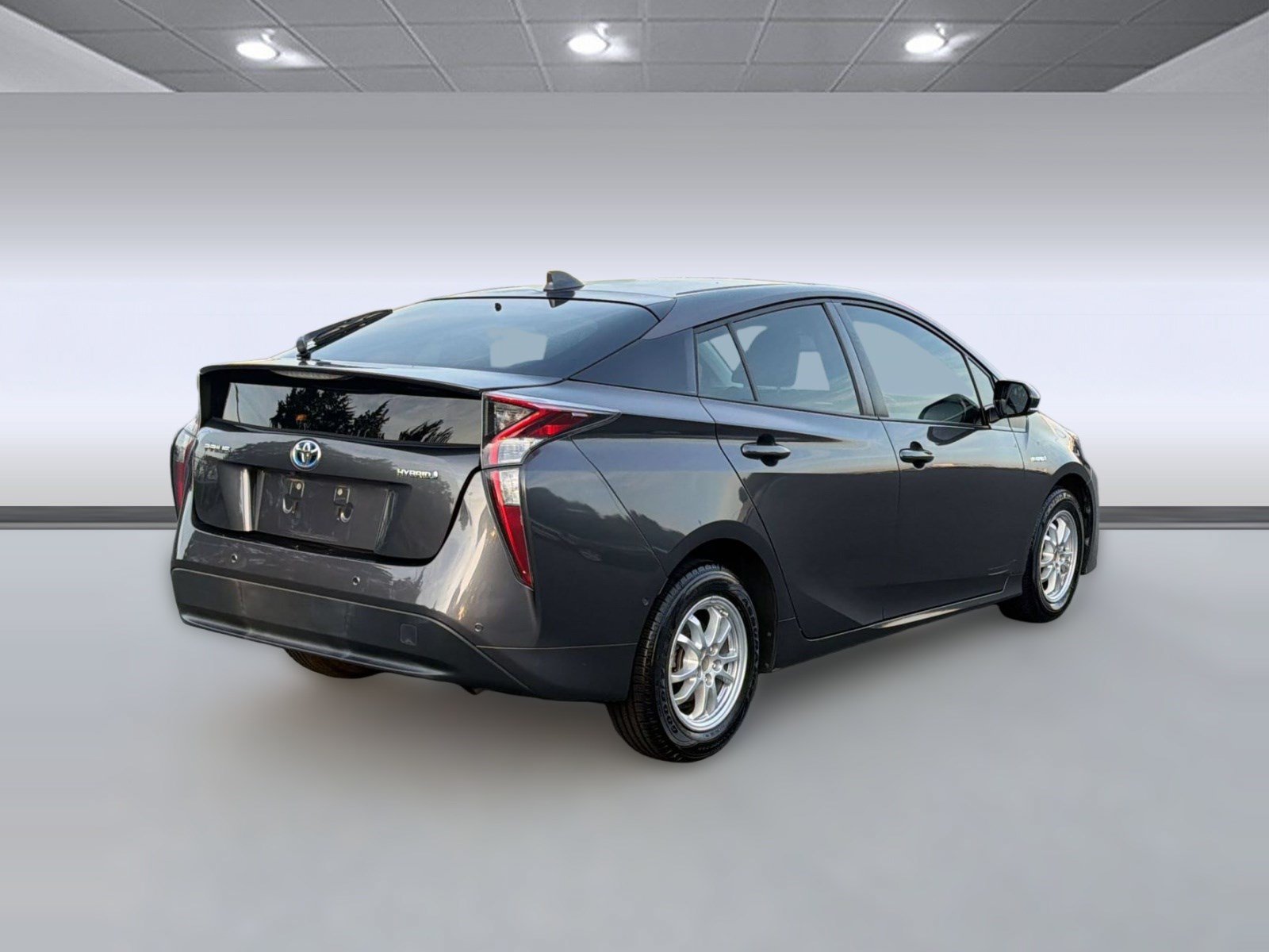Used 2017 Toyota Prius Four w/ Advanced Technology Package FWD image 9