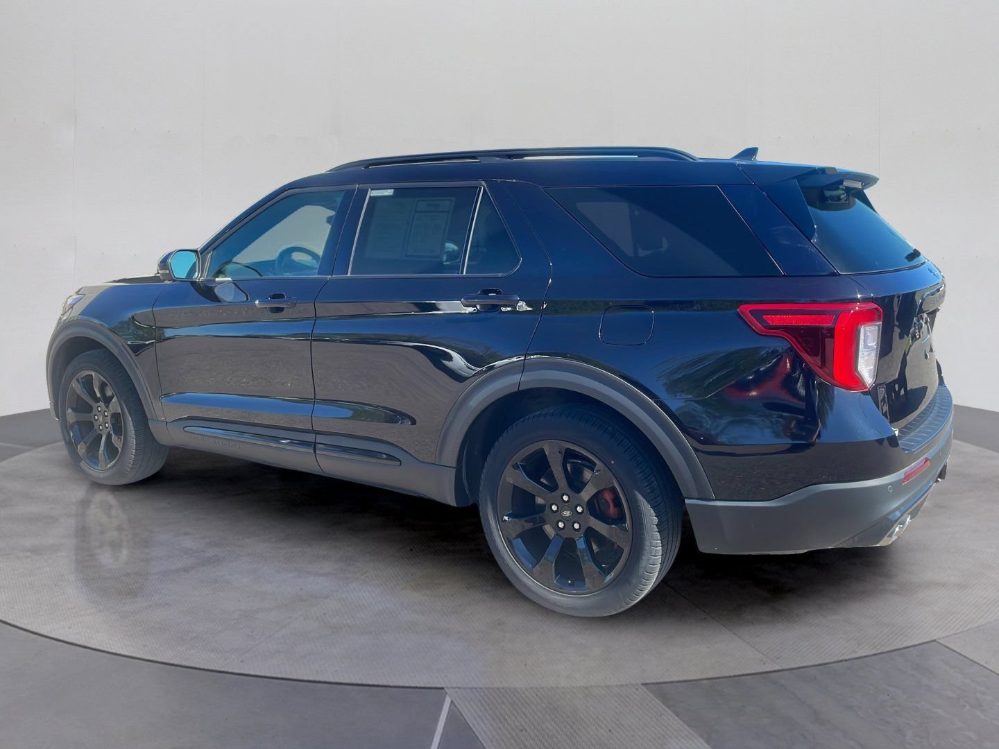 Certified 2023 Ford Explorer ST w/ Equipment Group 401A AWD/4WD image 3