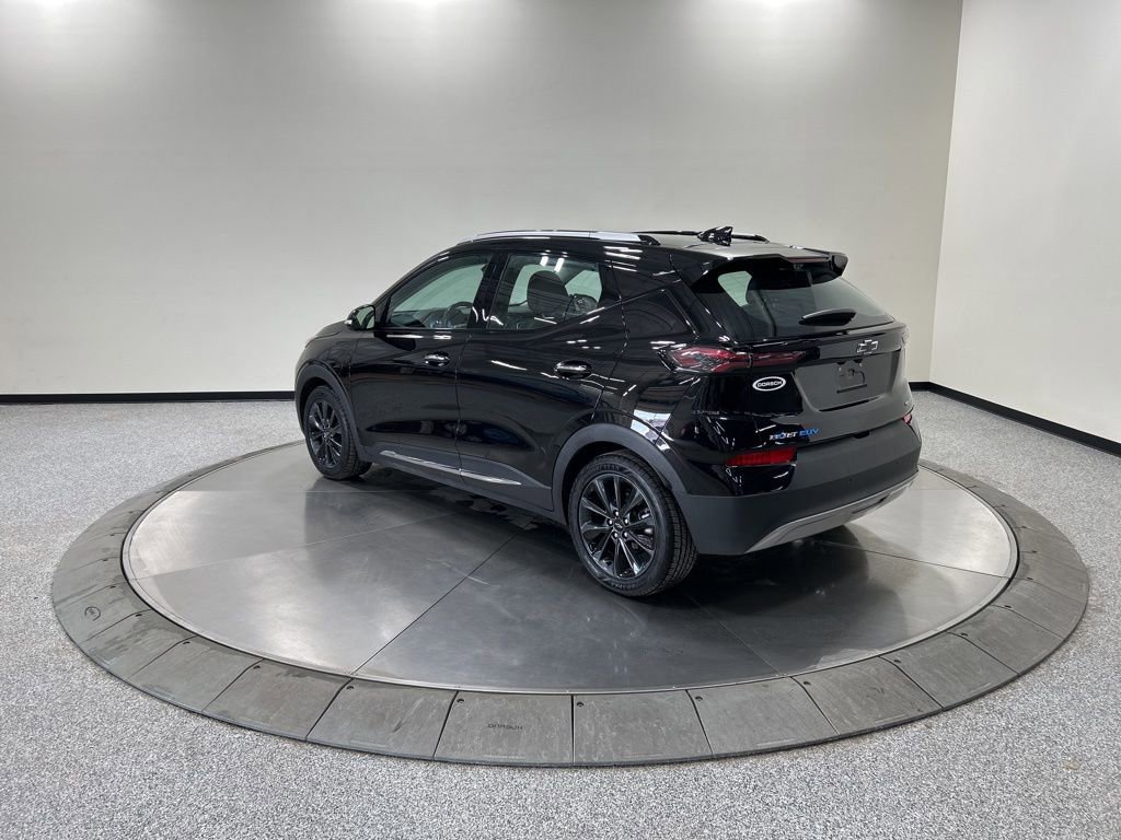Used 2022 Chevrolet Bolt EUV Premier w/ Launch Edition image 3