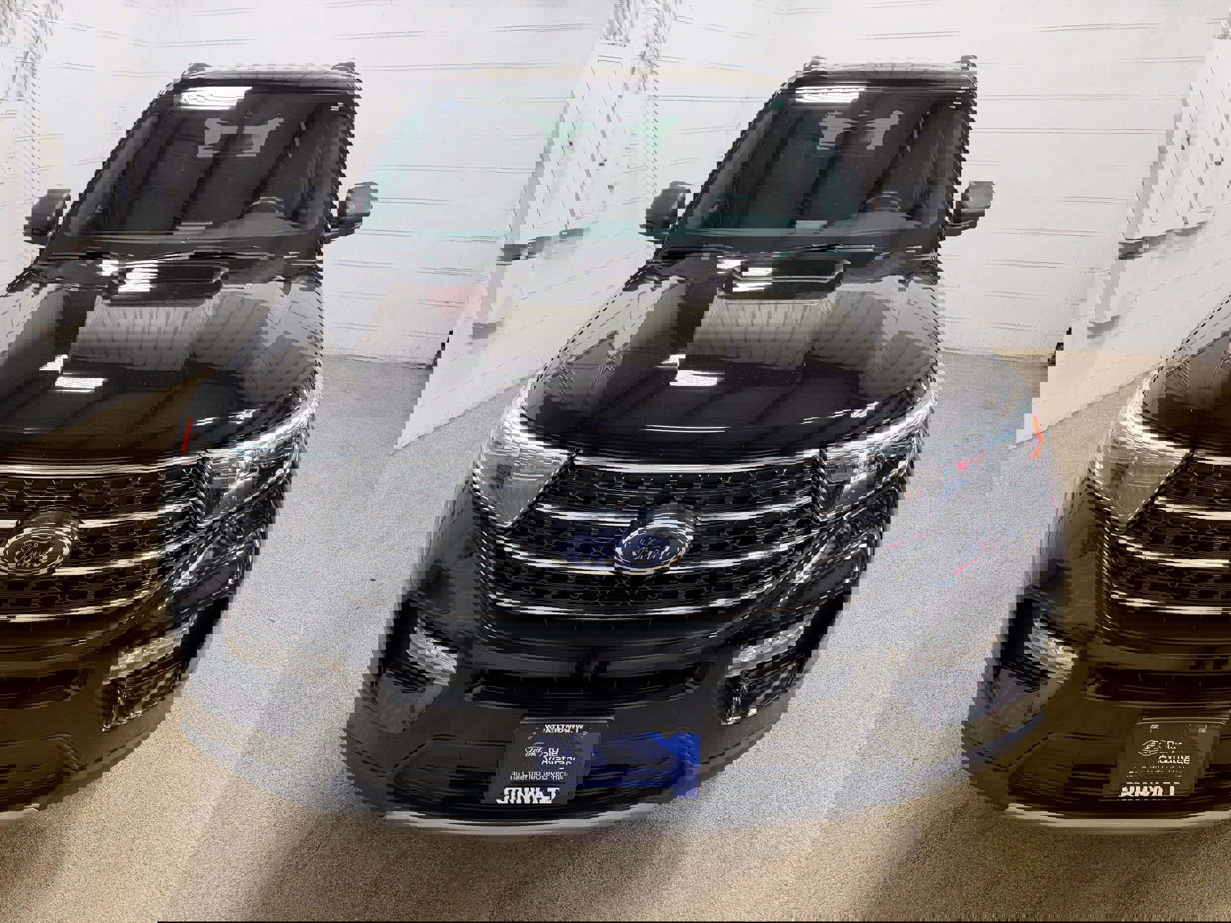 Certified 2020 Ford Explorer XLT w/ Equipment Group 202A image 9