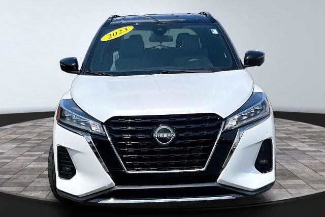 Used 2023 Nissan Kicks SR w/ SR Premium Package FWD image 3