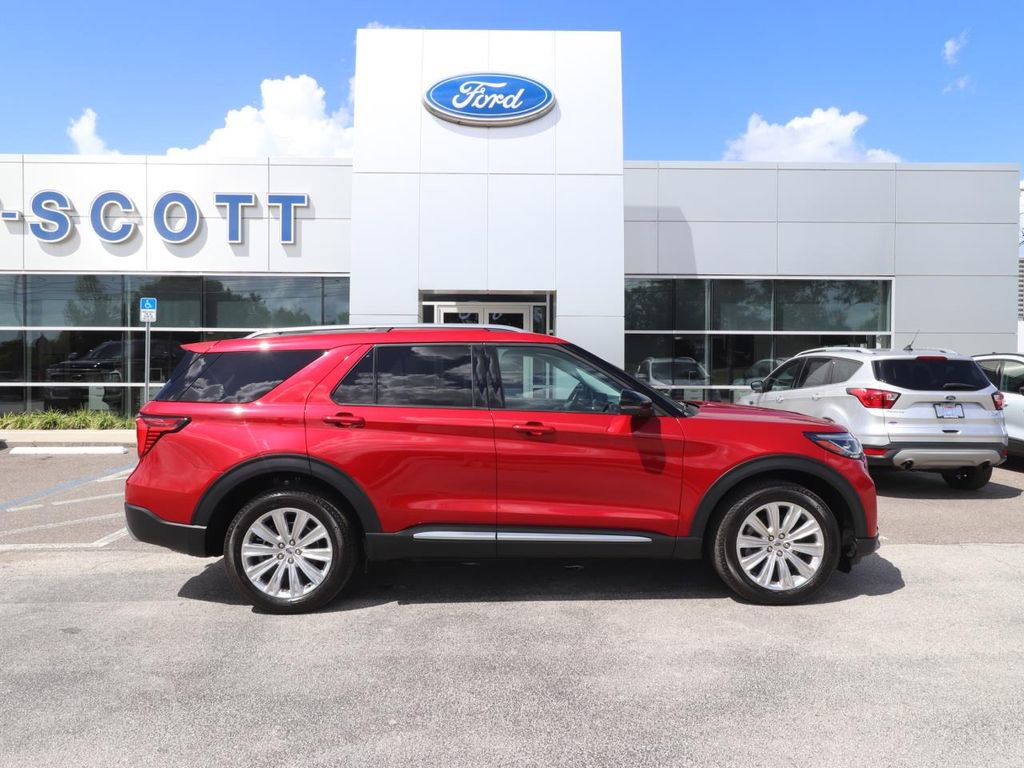 Certified 2025 Ford Explorer Platinum w/ LUX Leather Package image 16