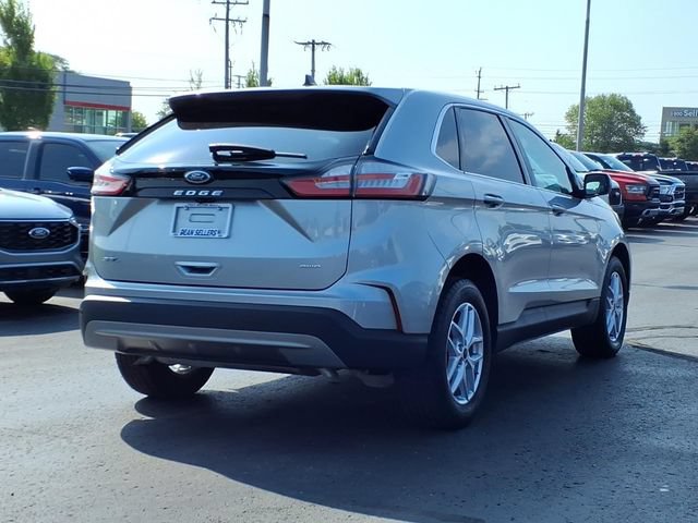 Certified 2023 Ford Edge SEL w/ Convenience Package AWD/4WD image 4