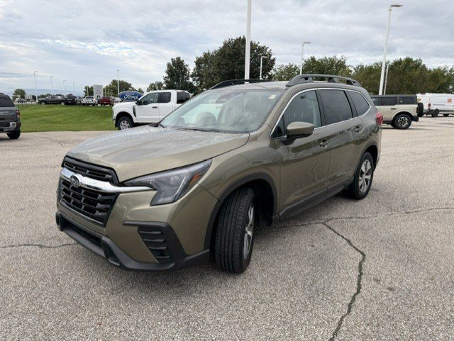 Used 2025 Subaru Ascent Premium AWD/4WD image 3