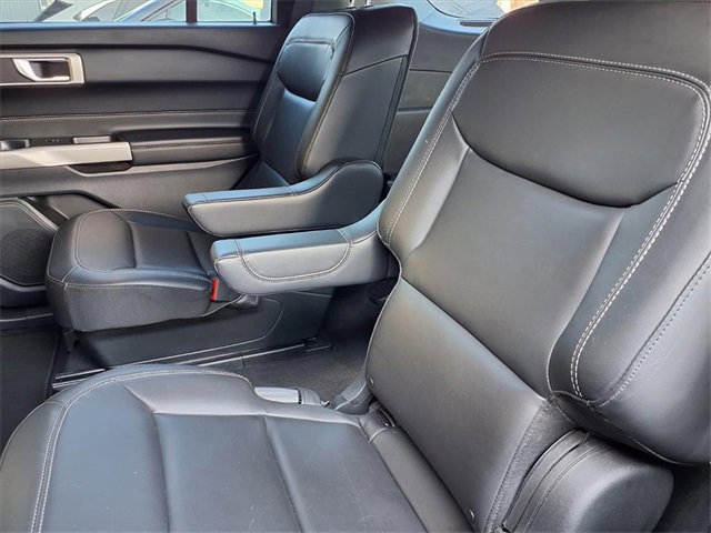 Certified 2022 Ford Explorer XLT w/ Equipment Group 202A image 12