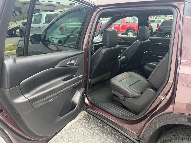 Used 2024 Chevrolet Traverse RS AWD/4WD image 12