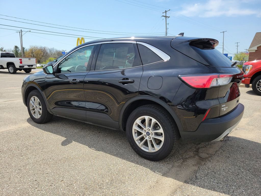 Certified 2022 Ford Escape SE w/ Convenience Package AWD/4WD image 3