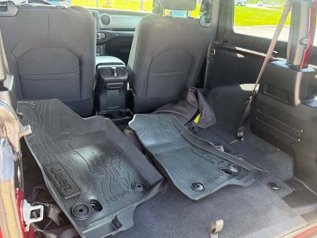 Used 2021 Jeep Wrangler Sport AWD/4WD image 16