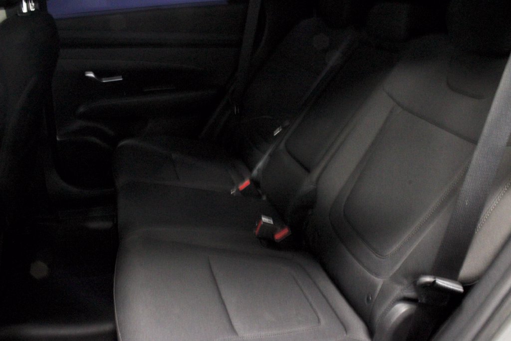 Used 2025 Hyundai Tucson SE FWD image 21